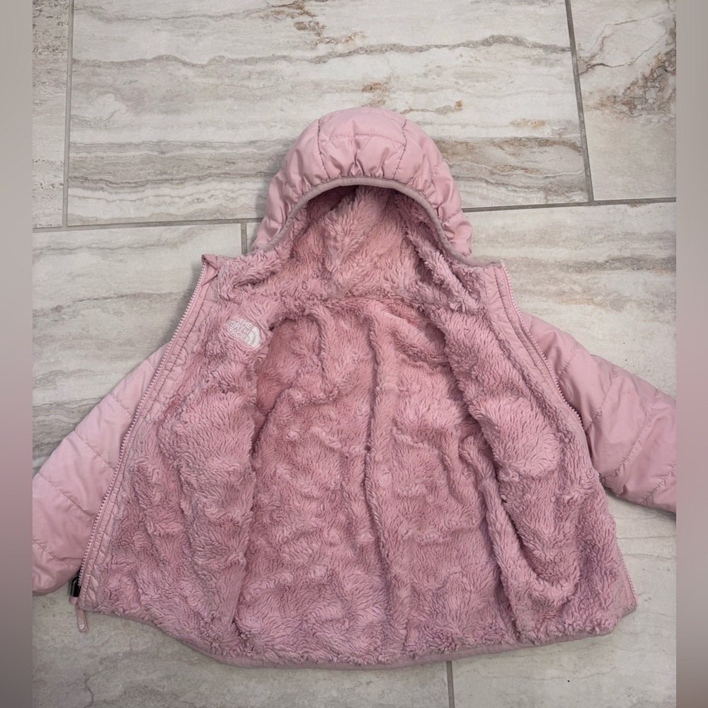 The North Face Light Pink reversible 3T jacket - Picture 3 of 3